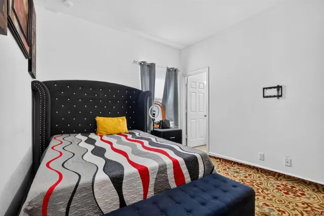 Residence photo 20