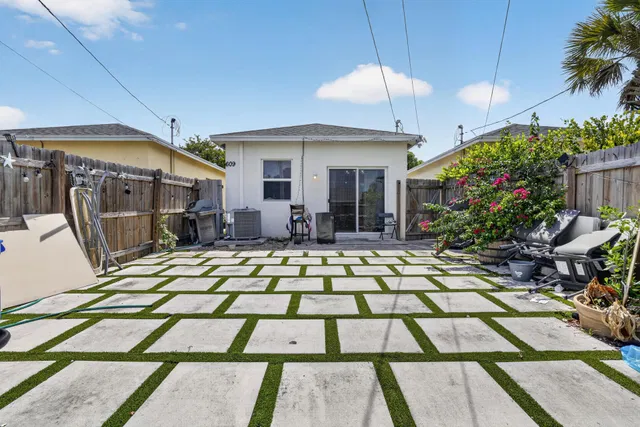 Residence photo 24