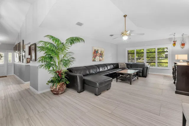PGA National Palm Beach Gardens Residence photo 12