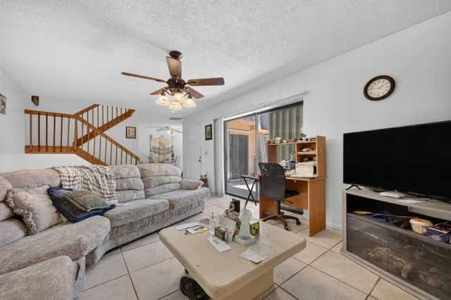 Residence photo 6