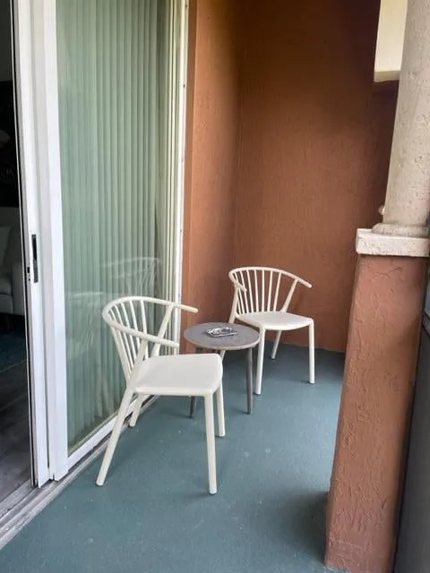Unit 305 photo 18