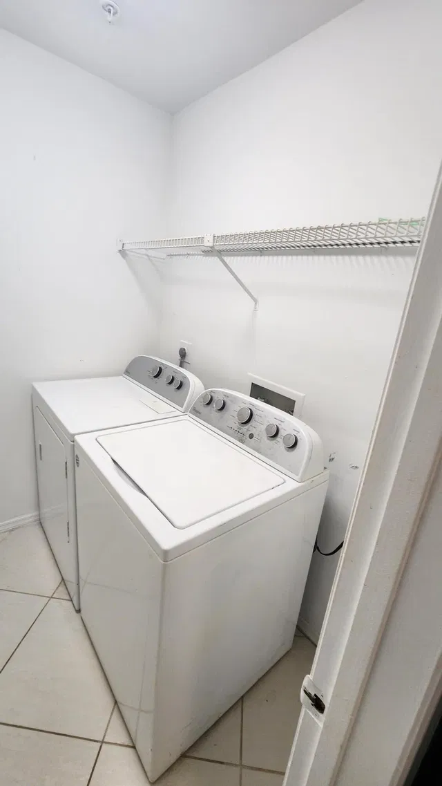 Unit 16 photo 11