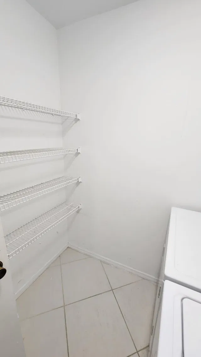 Unit 16 photo 12