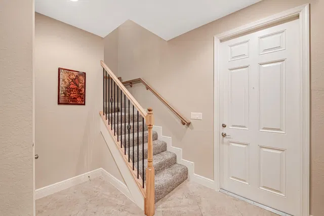Unit 203 photo 6