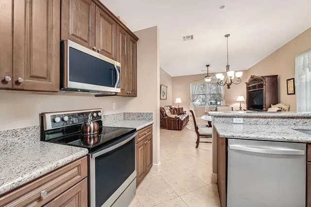 Unit 203 photo 27