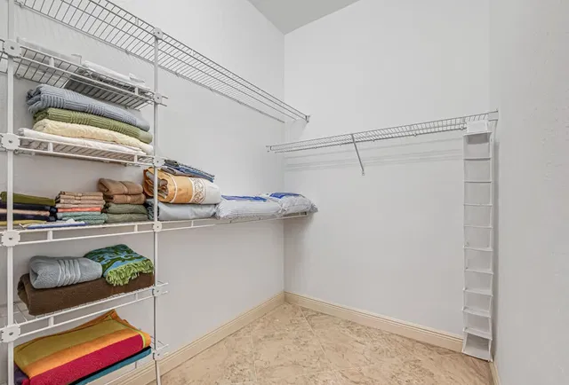 Unit 203 photo 34