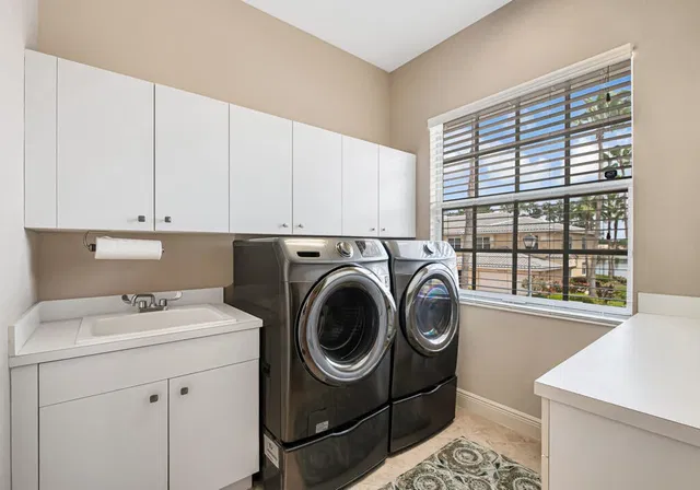 Unit 203 photo 43