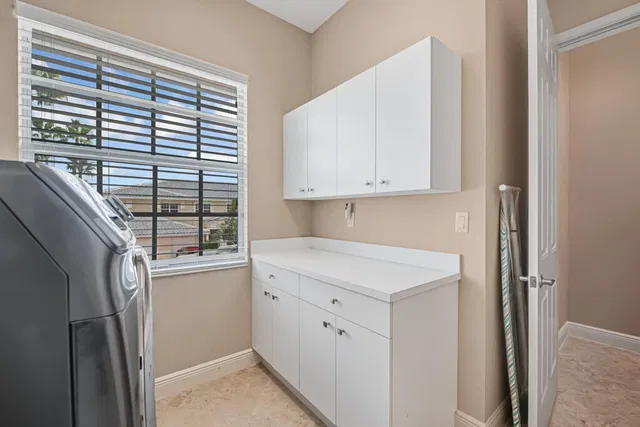Unit 203 photo 44