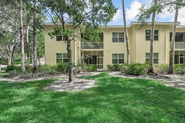 Unit 203 photo 48
