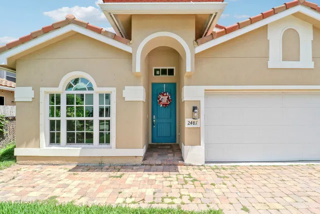 Residence photo 3