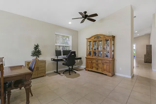 Residence photo 9
