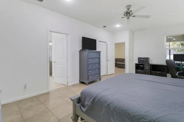 Residence photo 22