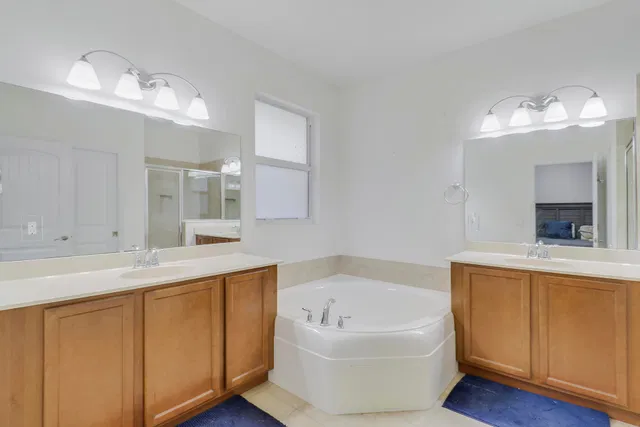 Residence photo 24