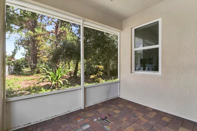 Residence photo 30
