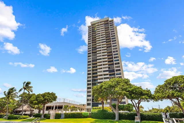 Palm Beach House Unit 2202 photo 2