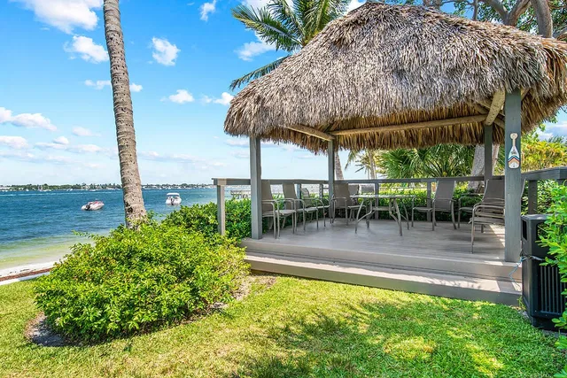 Palm Beach House Unit 2202 photo 6