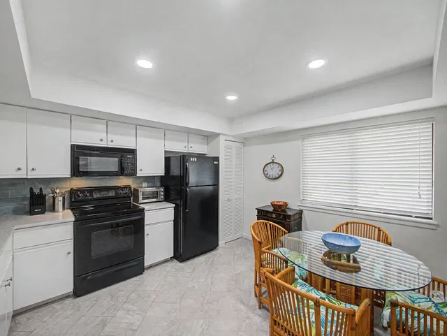 Mariner Sands Unit 202 photo 8
