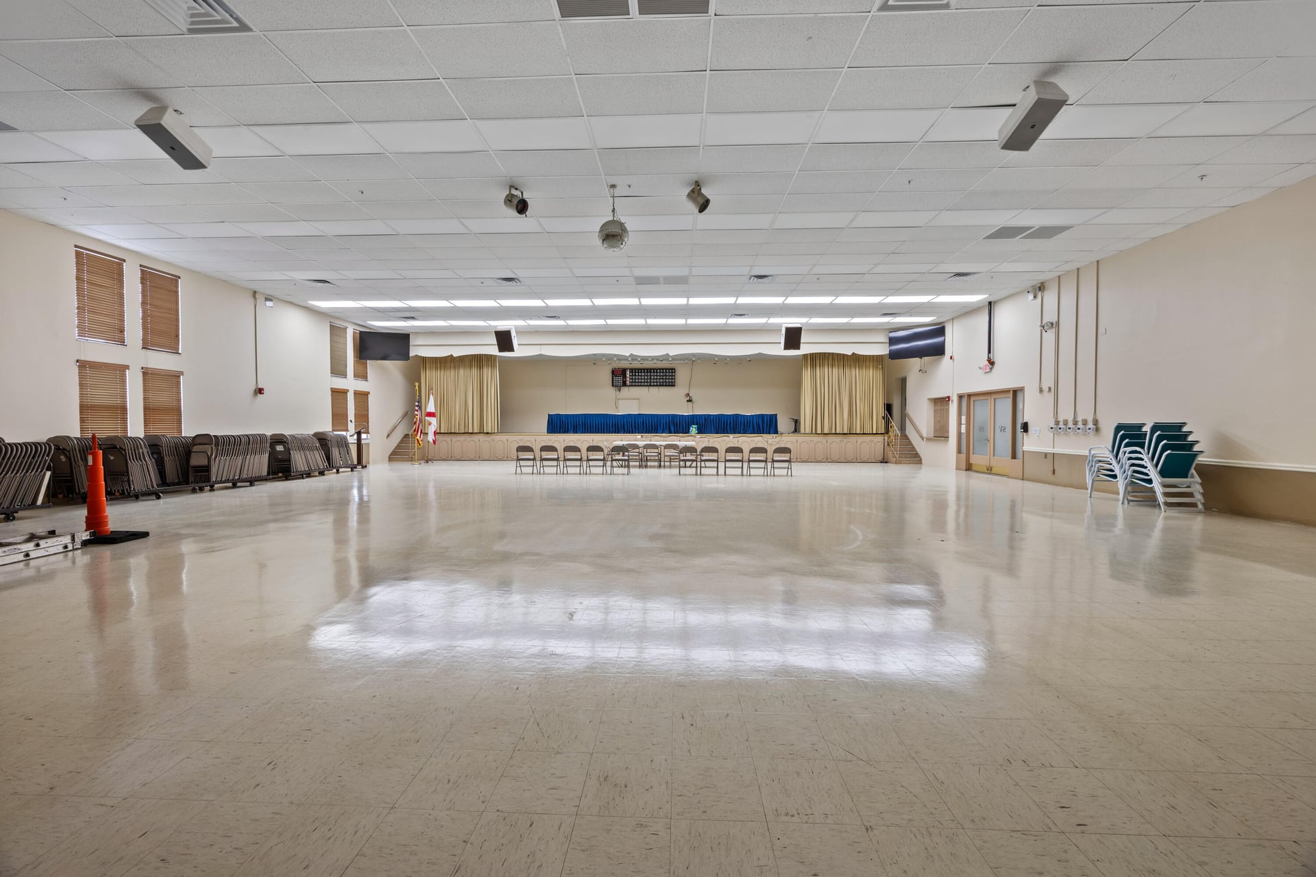 Unit 106 photo 21