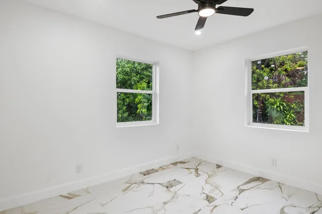 Residence photo 9