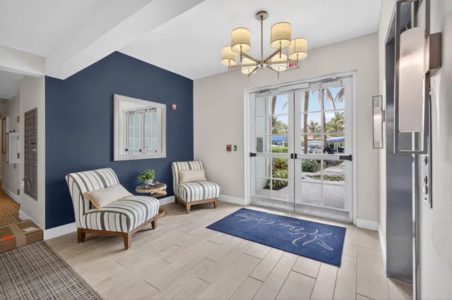 Residence photo 3