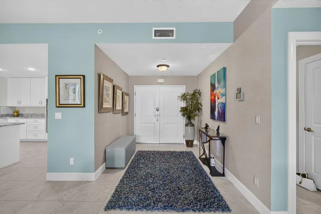 Residence photo 4