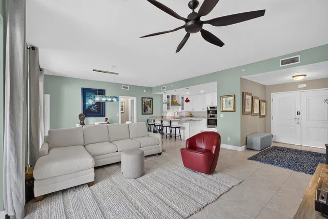 Residence photo 6