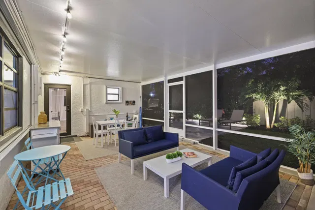 Residence photo 94