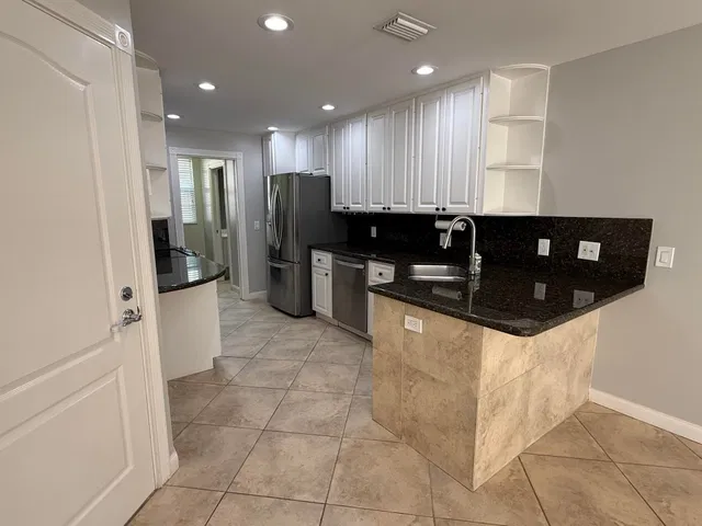 Residence photo 11