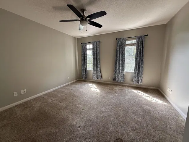 Residence photo 22