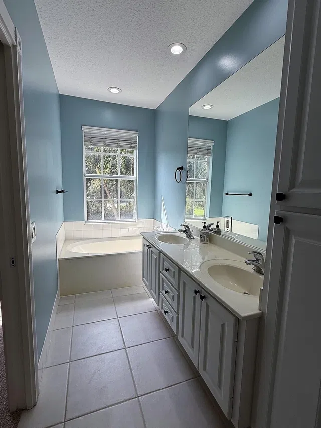 Residence photo 26