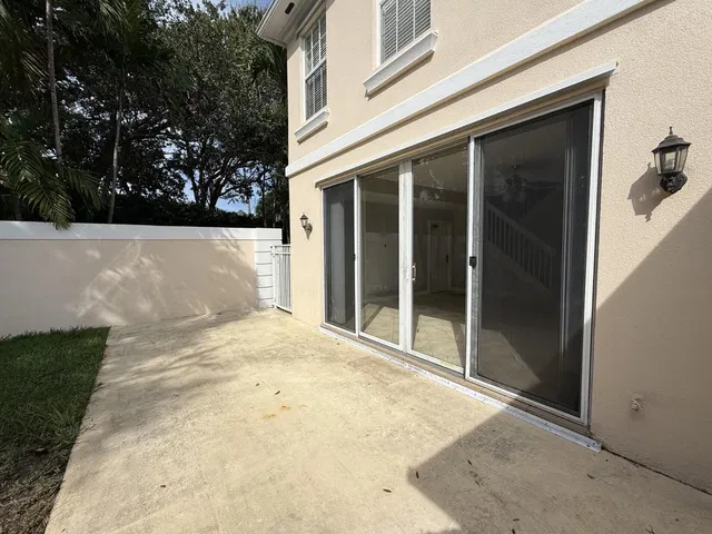 Residence photo 36