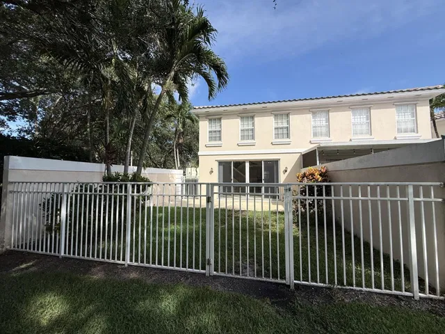 Residence photo 38