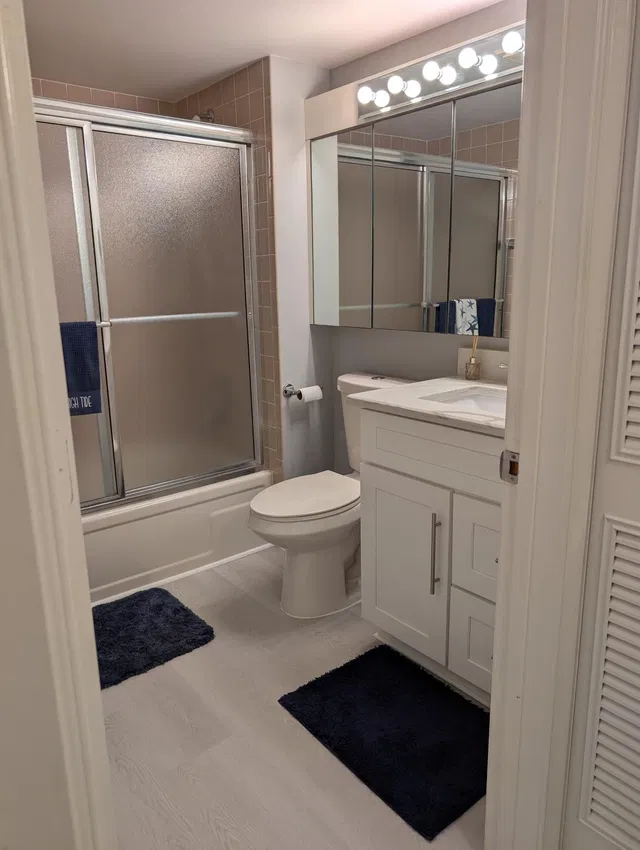 Unit 303 photo 8
