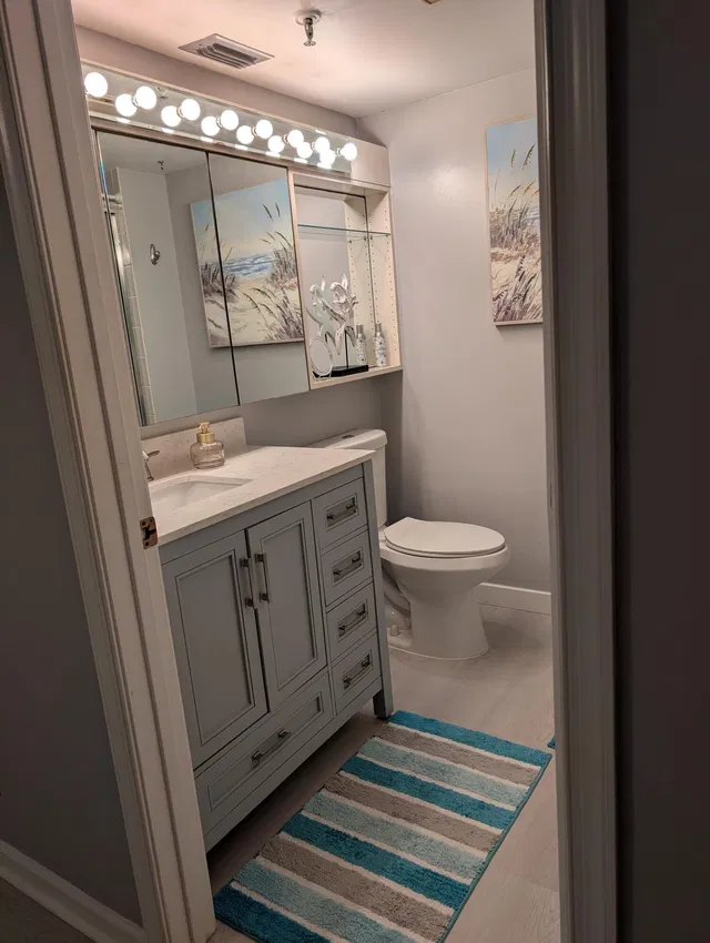 Unit 303 photo 14