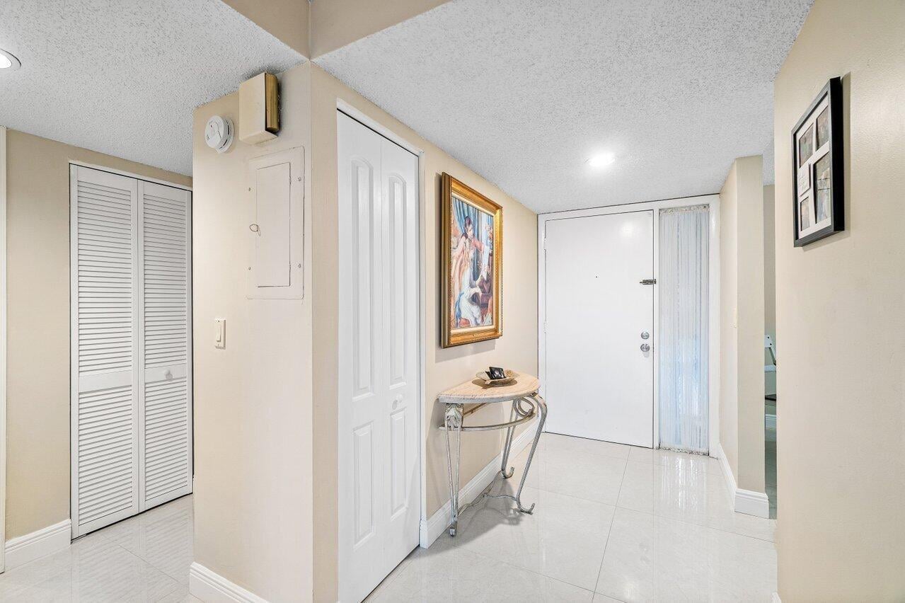 Unit 103 photo 11