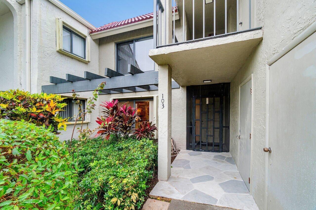 Unit 103 photo 31