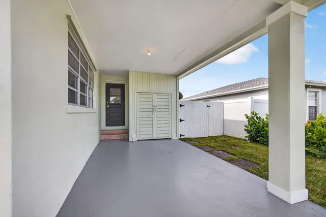 Residence photo 8