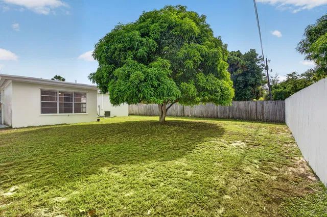 Residence photo 35