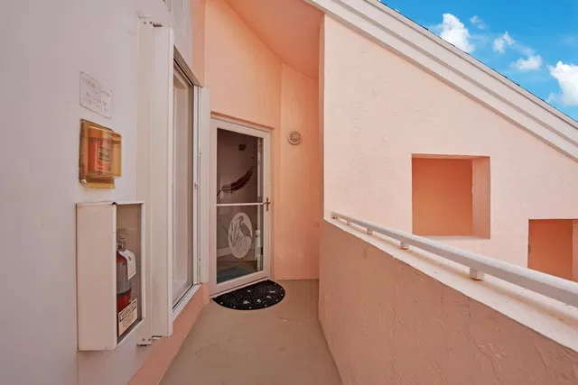 Residence photo 4