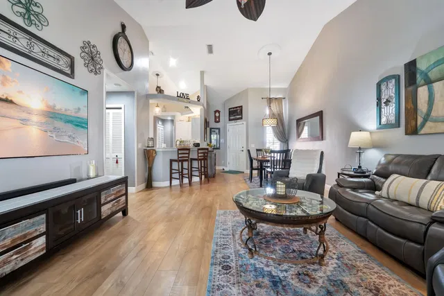 Residence photo 15
