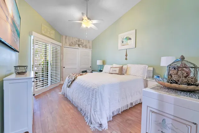 Residence photo 16