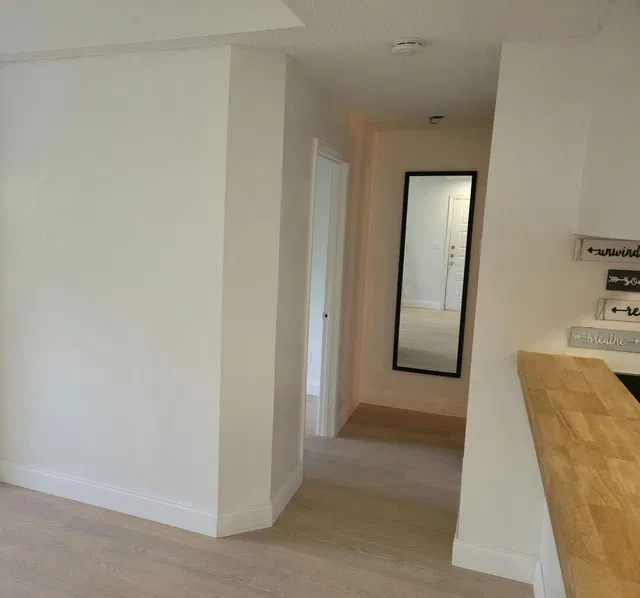 Unit 33 photo 13