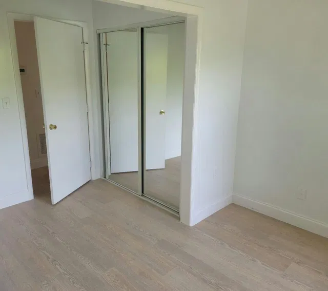 Unit 33 photo 14