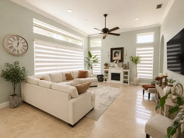 Residence photo 3