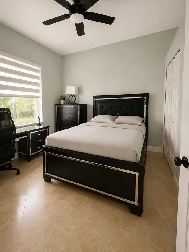 Residence photo 12