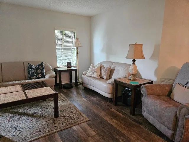 Residence photo 7