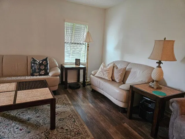 Residence photo 9
