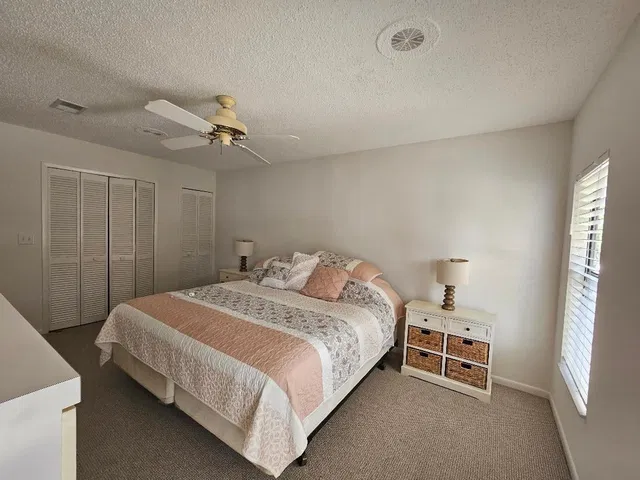 Residence photo 17