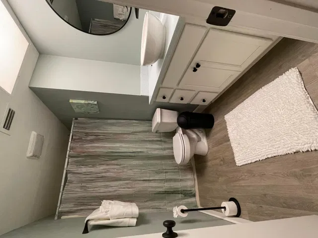 Unit E3 photo 15