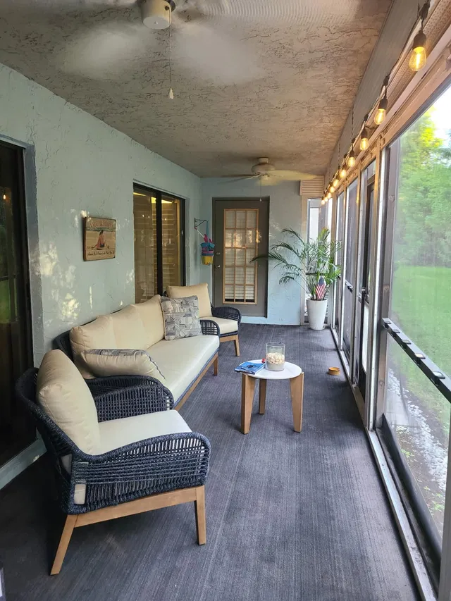 Unit E3 photo 25